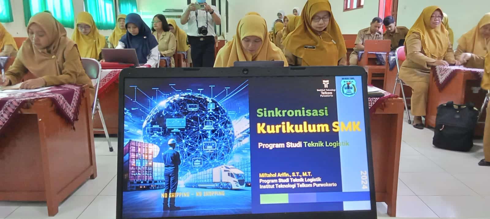 Dosen Teknik Logistik menjadi Narasumber di Workshop Sinkronisasi Kurikulum SMK Prodi Teknik Logistik di SMKN 1 Tempel Sleman