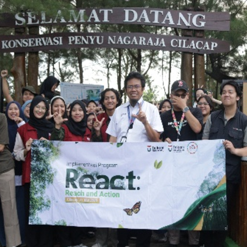ECORISE: Aksi Nyata Mahasiswa Teknik Logistik Telkom University Purwokerto Jaga Ekosistem Laut Lewat Pelepasan Tukik